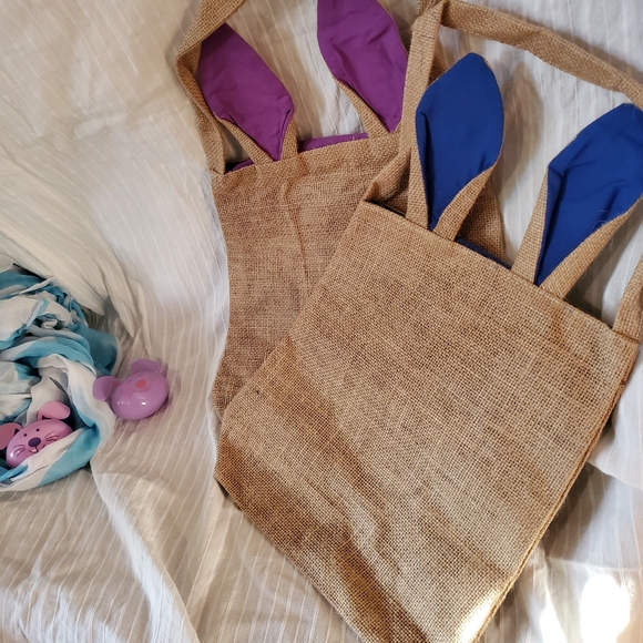 Burlap Cotton Lined Easter Basket Tote w Bunny Ears - Picture 2 of 6